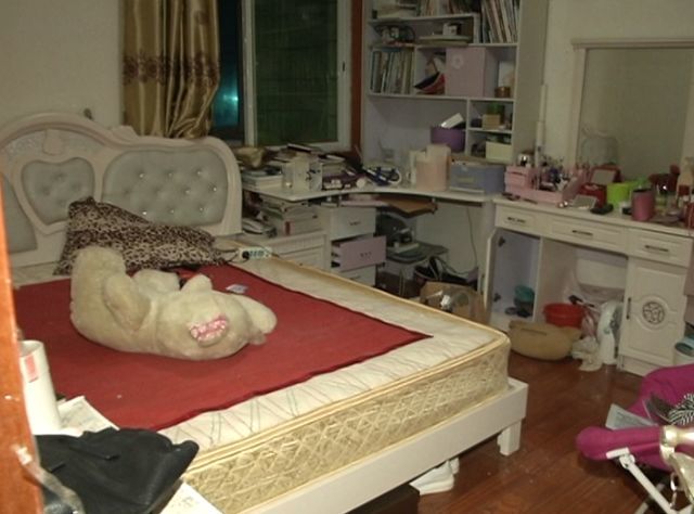 女孩网贷欠83万烧炭自杀 遗言：来我葬礼上拿5