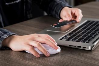 信用卡,年费,额度,银行,jcb,白金,金卡,客服电话,免息期,自制力,等级